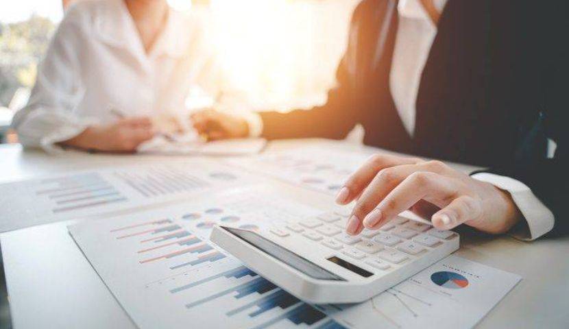 Setting a Budget for ERP? Keep These Top 10 Factors in Mind 5 Setting a Budget for ERP? Keep These Top 10 Factors in Mind