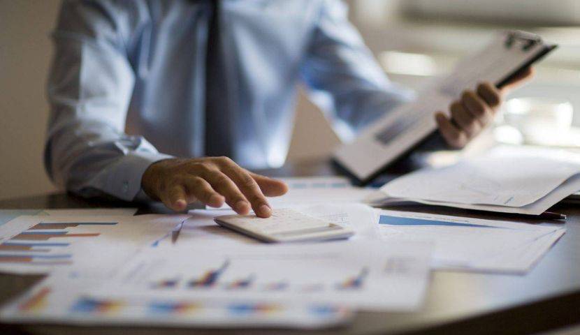 How to Build a Business Case for a New ERP Solution (and Why) 4 How to Build a Business Case for a New ERP Solution (and Why)
