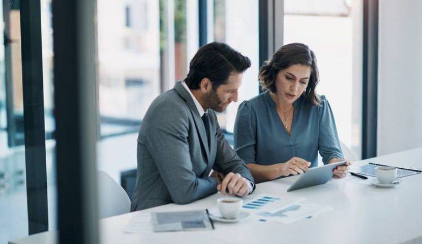 How to Assess and Improve ROI After an ERP Implementation 5 How to Assess and Improve ROI After an ERP Implementation